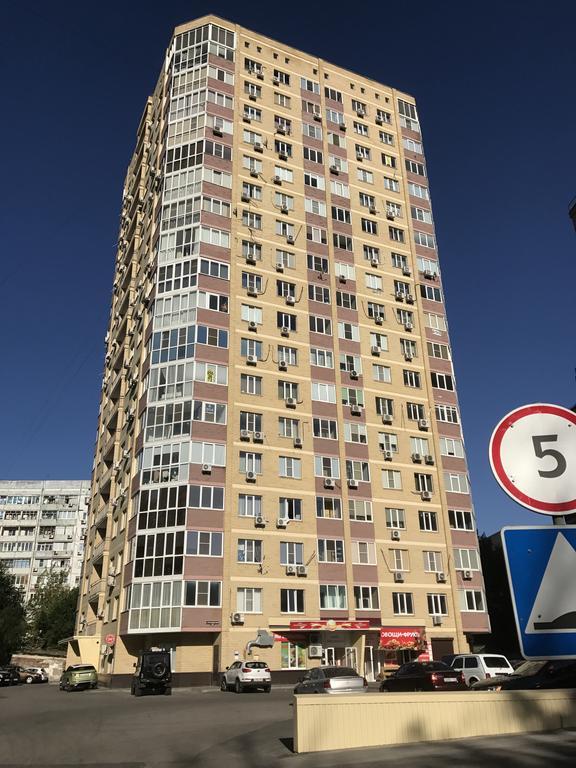 Apartment On Avtomobilnyy Pereulok Rostov-on-Don Exterior photo